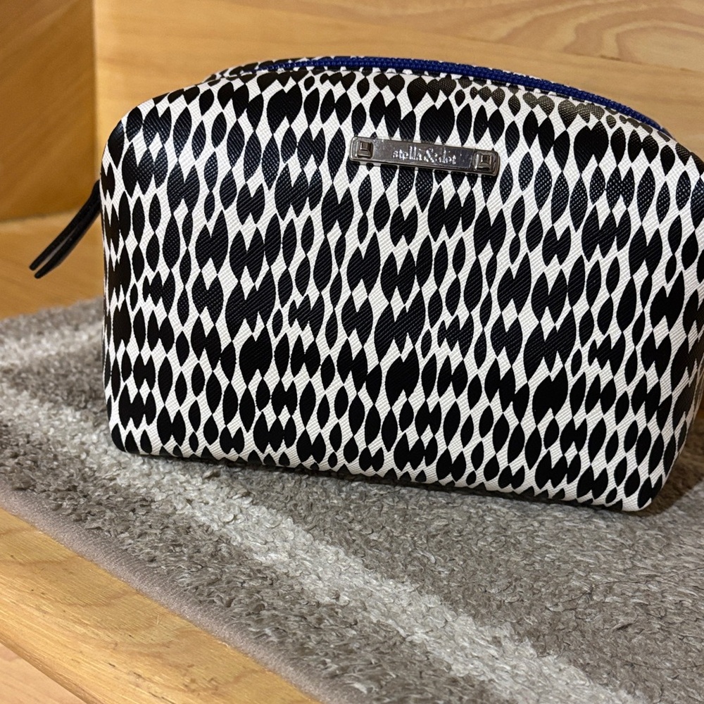 Stella & Dot Black and White Pouf Cosmetic Pouch Like new!